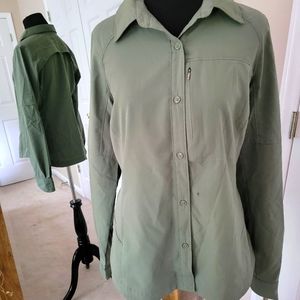 Columbia Sportswear - M - outdoor sun shading button down